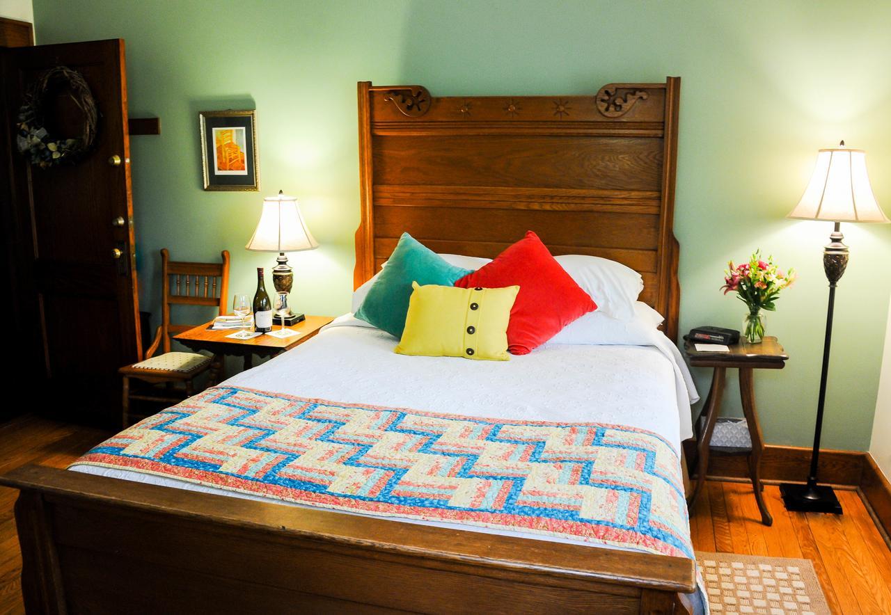 The White Oak Inn Zuck Luaran gambar