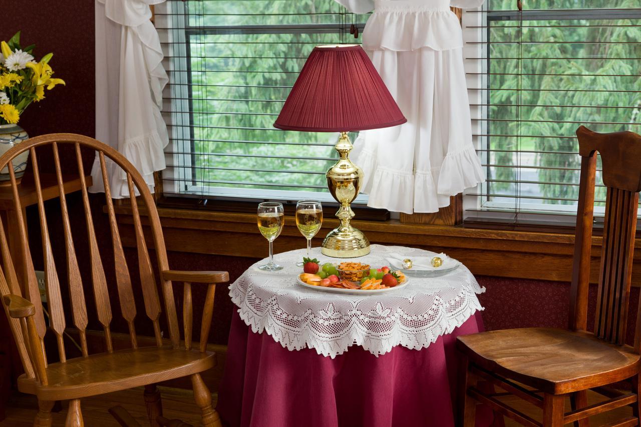The White Oak Inn Zuck Luaran gambar